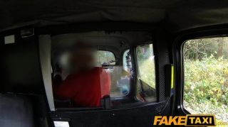 faketaxi тусовщица трахается в такси