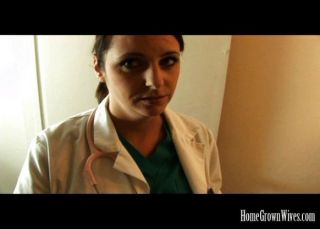 большая синица брюнетка медсестра трахает ее пациент