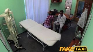 fakehospital - пациент пользуется массаж медсестра