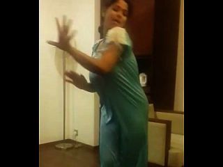 тамильская горячая танец