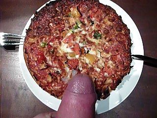 сперма на пицце