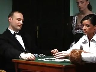 потерял жену в покере